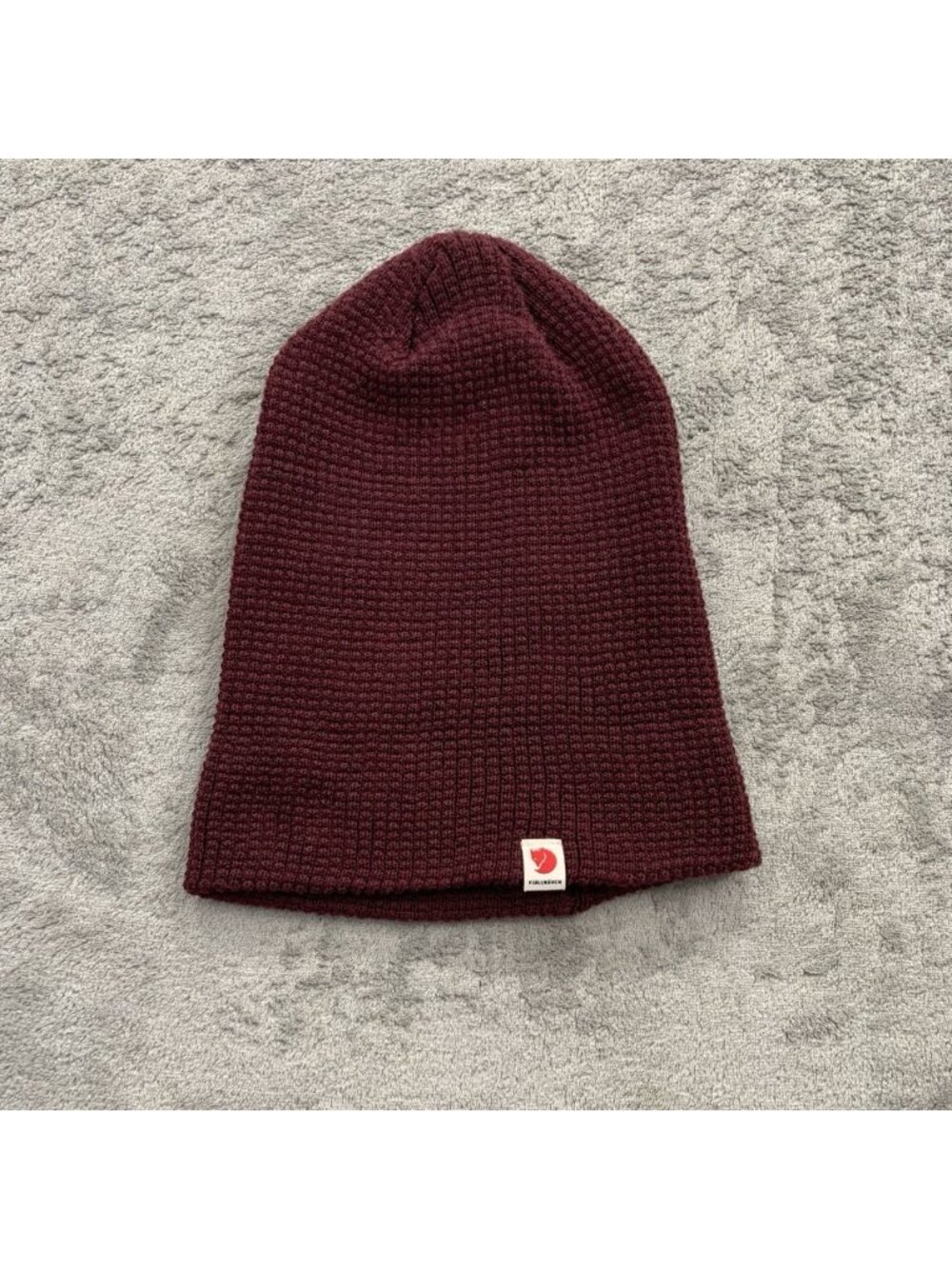 Fjallraven Tab Hat Unisex One Size Waffle Knit Beanie Outdoor Hiking Garnet Red
